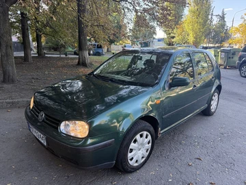 Авто Volkswagen Golf 2000 № 7981316