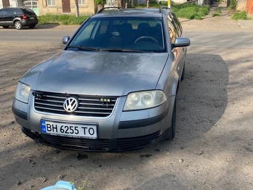 Авто Volkswagen Passat Variant 2003 № 7981447