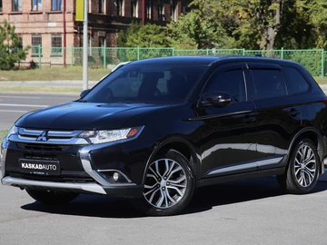 Авто Mitsubishi Outlander 2018 № 7981465