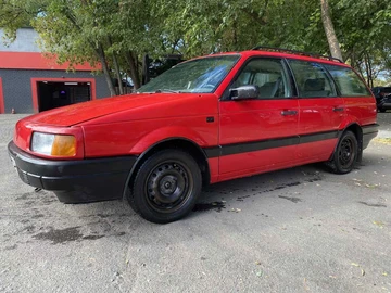 Авто Volkswagen Passat Variant 1992 № 7981517