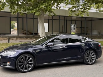 Авто Tesla Model S 2013 № 7981795