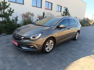 Авто Opel Astra 2018 № 7981952