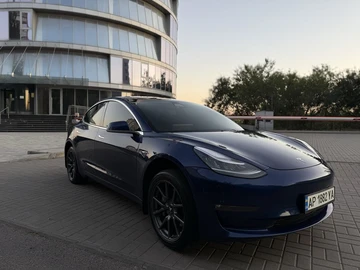 Авто Tesla Model 3 2019 № 7981989