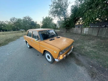 Авто ВАЗ 2103 1988 № 7982006