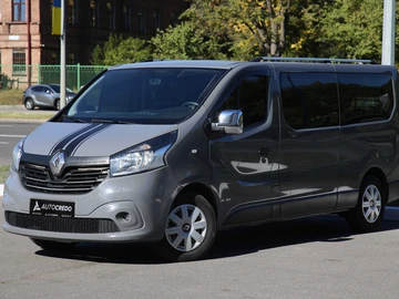 Авто Renault Trafic 2015 № 7982099