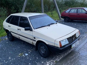 Авто ВАЗ 2109 1989 № 7982141