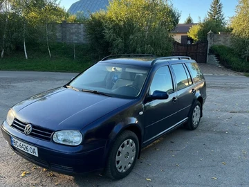 Авто Volkswagen Golf 2000 № 7982375