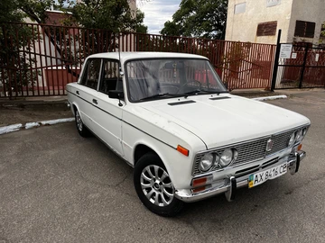 Авто ВАЗ 2103 1974 № 7982383