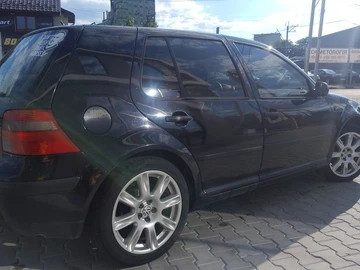 Авто Volkswagen Golf 2002 № 7982391