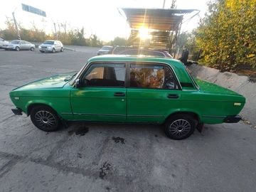 Авто ВАЗ 2105 1980 № 7982467