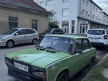 Авто ВАЗ 2107 1983 № 7982486