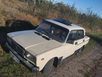 Авто ВАЗ 2107 1989 № 7982473