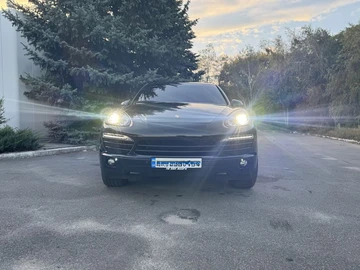 Авто Porsche Cayenne 2012 № 7982543