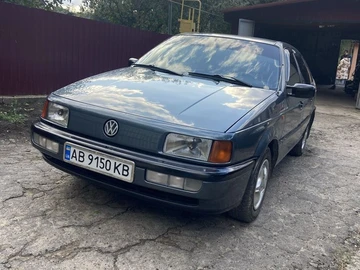 Авто Volkswagen Passat Sedan 1989 № 7982631
