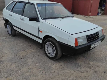 Авто ВАЗ 2109 1992 № 7982638