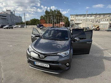 Авто Toyota Rav 4 2017 № 7982834