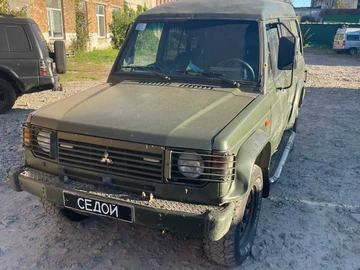 Авто Mitsubishi Pajero 1986 № 7982855