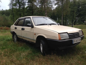 Авто ВАЗ 21099 1995 № 7982861
