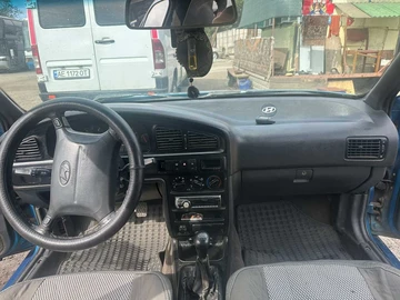 Авто Hyundai Lantra 1995 № 7982973