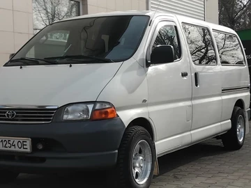 Авто Toyota Hiace 2002 № 7982999