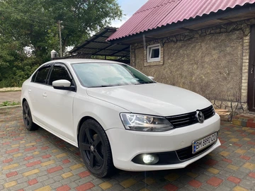 Авто Volkswagen Jetta 2013 № 7983023