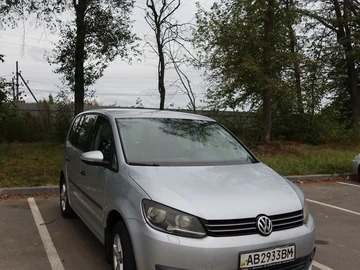 Авто Volkswagen Touran 2010 № 7983024