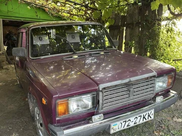 Авто ВАЗ 2107 1992 № 7983030