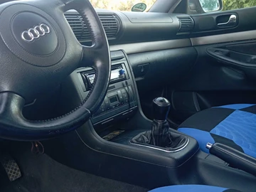 Авто Audi A4 1999 № 7983412