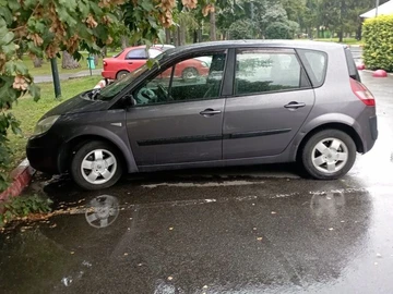 Авто Renault Scenic Ii 2004 № 7983586