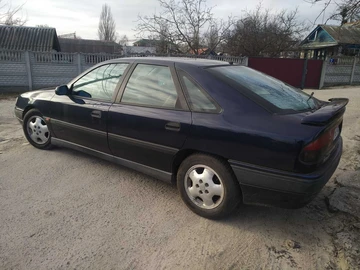 Авто Renault Safrane 1993 № 7983732
