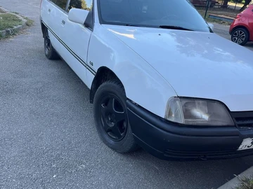 Авто Opel Omega 1988 № 7983910