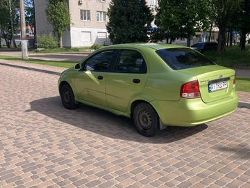 Авто Chevrolet Aveo 2005 № 7984024