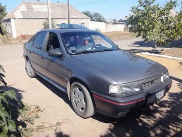 Авто Opel Vectra 1989 № 7984132