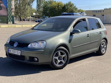 Авто Volkswagen Golf 2004 № 7984209