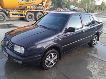 Авто Volkswagen Vento 1996 № 7984227