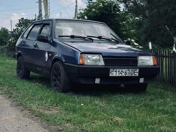 Авто ВАЗ 2109 1990 № 7984315