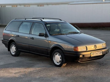 Авто Volkswagen Passat Variant 1993 № 7984465