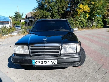 Авто Mercedes 280 1992 № 7984472