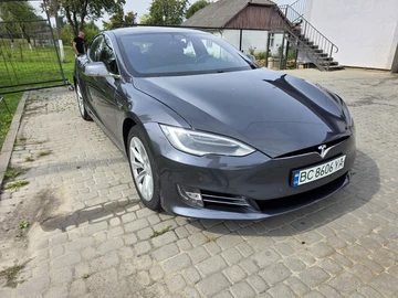 Авто Tesla Model S 2018 № 7985376