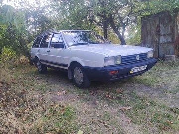 Авто Volkswagen Passat Hatchback 1987 № 7985437