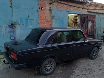 Авто ВАЗ 2107 1990 № 7985568