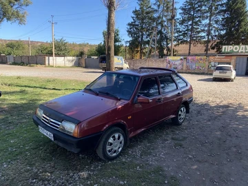 Авто ВАЗ 2109 1990 № 7986059