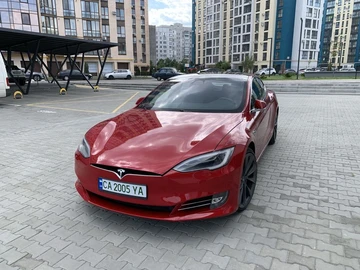 Авто Tesla Model S 2018 № 7986193