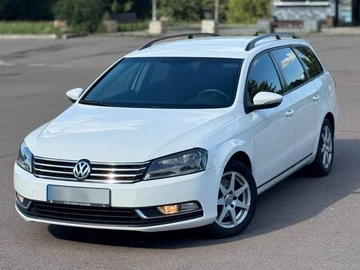 Авто Volkswagen Passat Variant 2011 № 7986459