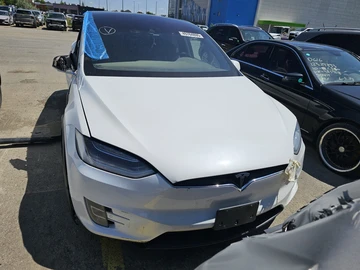 Авто Tesla Model X 2016 № 7986504