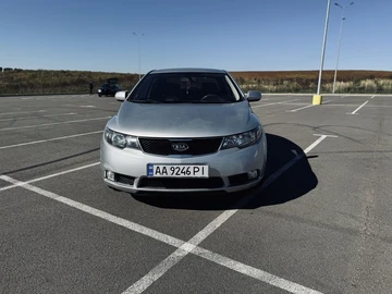 Авто KIA Cerato Forte  2010 № 7986536