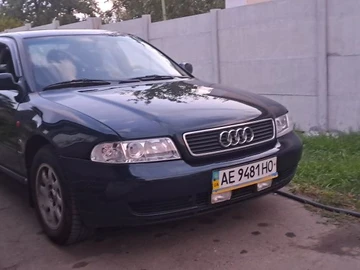 Авто Audi A4 1996 № 7986557