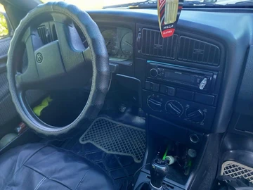 Авто Volkswagen Passat Hatchback 1992 № 7986731