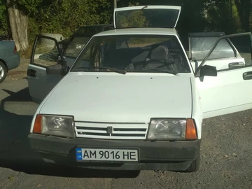 Авто ВАЗ 2109 1996 № 7986904