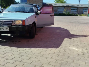 Авто ВАЗ 2109 1988 № 7986926